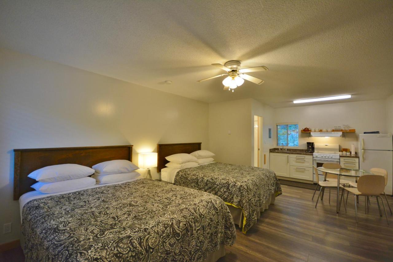 Pender Harbour Resort & Marina Garden Bay Dış mekan fotoğraf